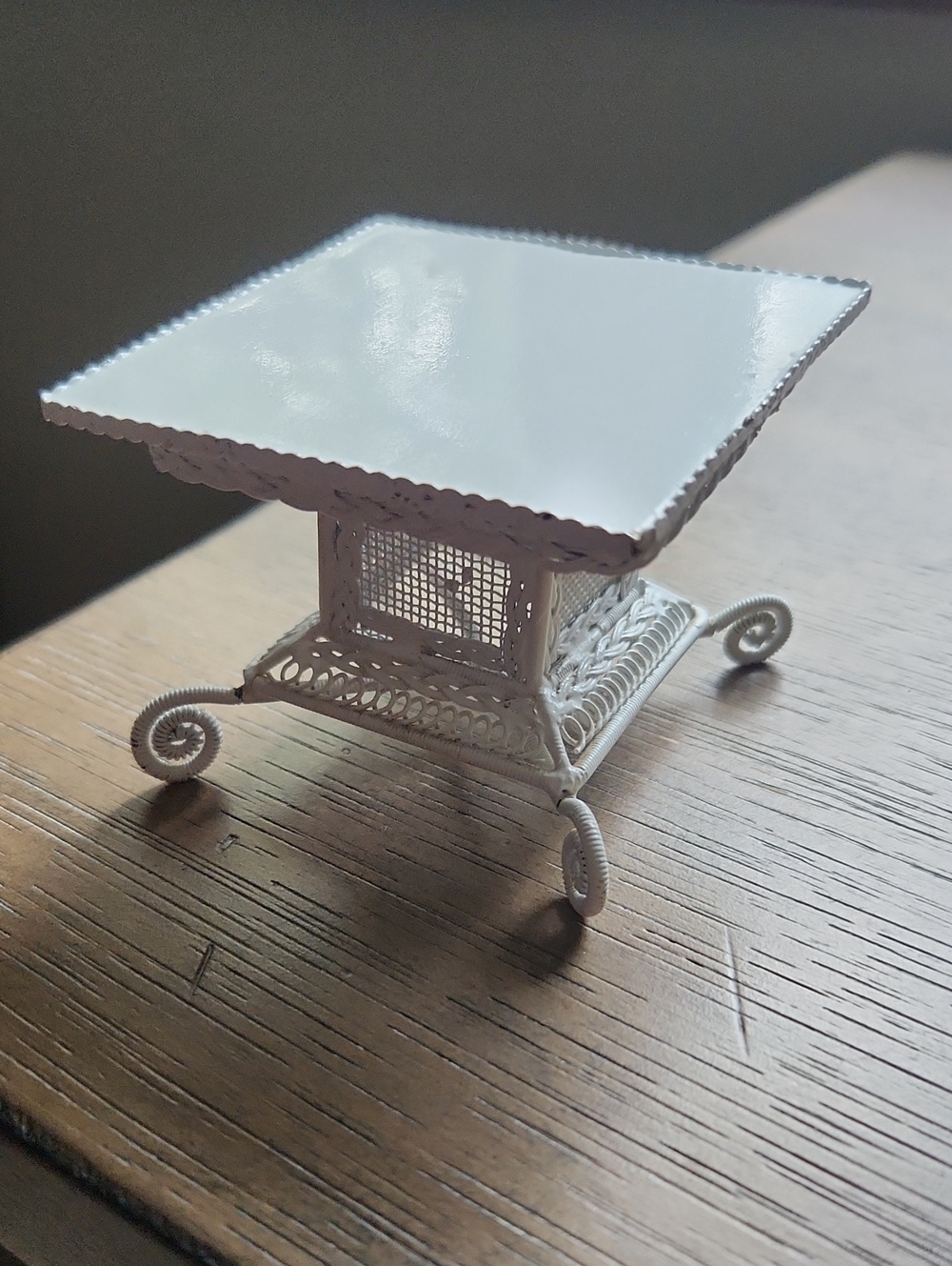 Dollhouse Wire Table